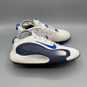 Nike IsoFly GS Kid's Basketball Shoes Sneakers Size 6 Y